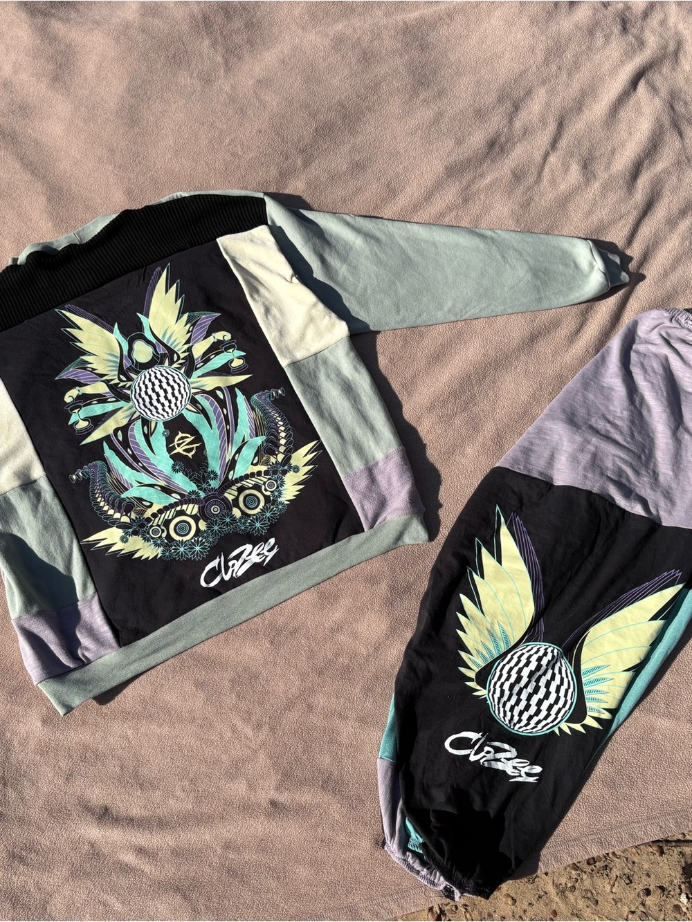 Clozee Sweatpants and Sweatshirt Set